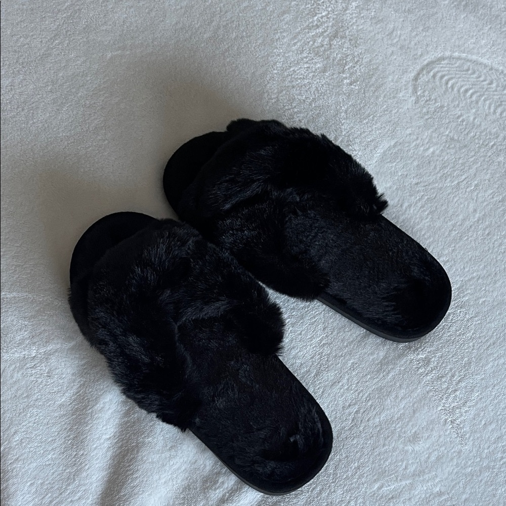 Cozy Black Faux Fur Slippers